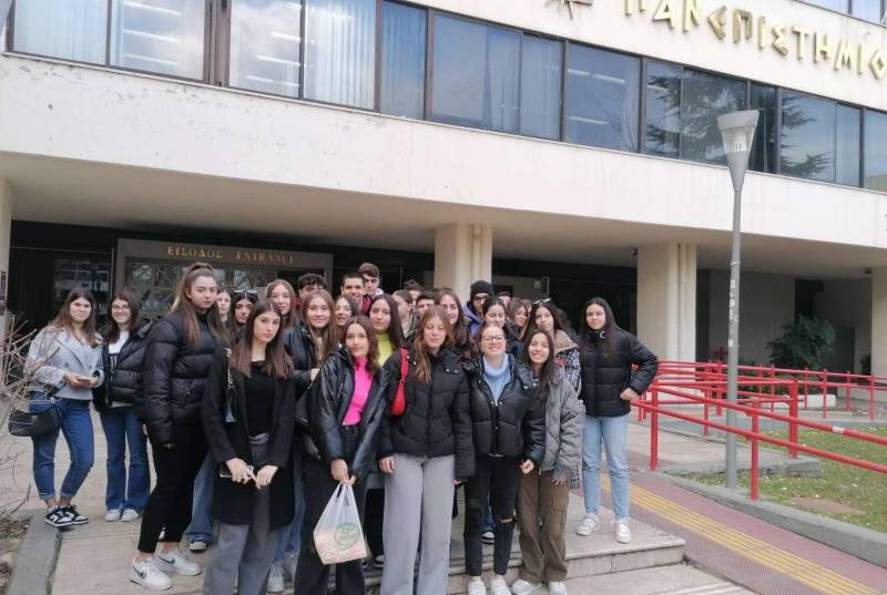 To ΕΝΑ & ΟΜΙΛΟΣ πήγε Πανεπιστήμιο