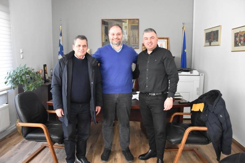 Επίσκεψη του Αντιπεριφερειάρχη Ημαθίας στον Δήμαρχο Νάουσας