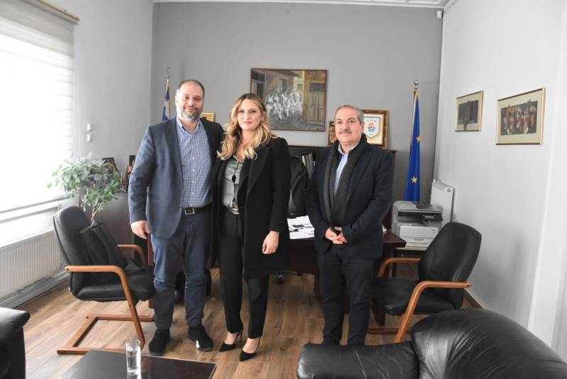 Επίσκεψη της συντονίστριας του Γραφείου του Πρωθυπουργού στην Θεσσαλονίκη στον Δήμαρχο Νάουσας