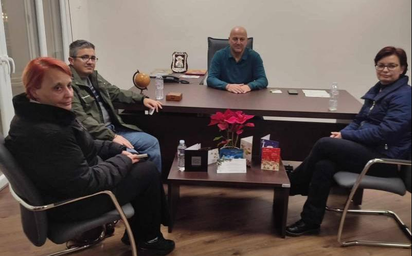 Συνάντηση του Βασίλη Κοτίδη με εκροσώπους του σωματείου εργαζομένων Νοσοκομείου Νάουσας