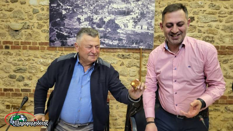 Το Δημοτικό Συμβούλιο Βέροιας έκοψε την βασιλόπιτα