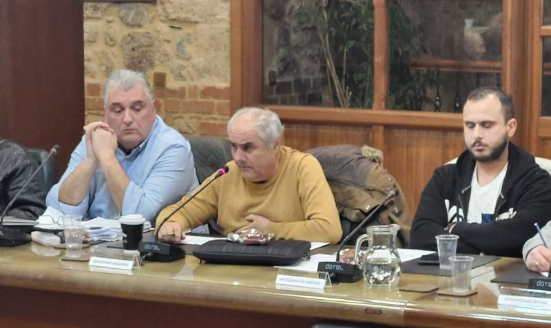 Ερώτηση Θεοδωρίδη για τα κτίρια στην παλαιά Μητρόπολη