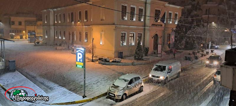 Πυκνή χιονόπτωση στην Βέροια