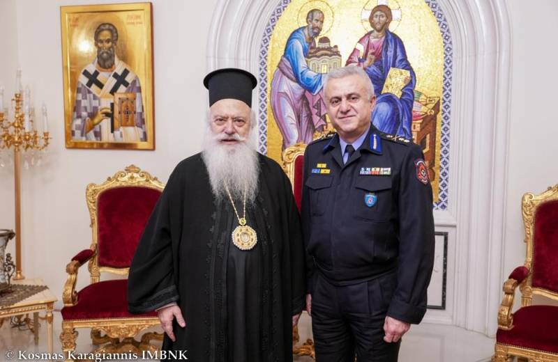 Ο Συντονιστής Επιχειρήσεων της Πυροσβεστικής Κεντρικής Μακεδονίας, Υποστράτηγος Θεόδωρος Κοσμίδης στον Μητροπολίτη