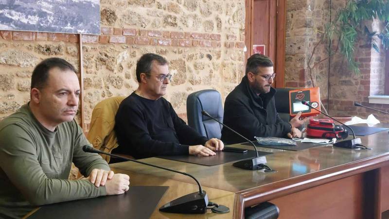 Εκπαίδευση υπαλλήλων του Δήμου Βέροιας στη χρήση απινιδωτή