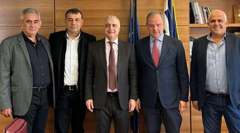 Συνδεδεμένες ενισχύσεις για τις καλλιέργειες καλαμποκιού και βάμβακος και άρδευση στην ατζέντα της συνάντησης Τσαβδαρίδη με Σταμενίτη