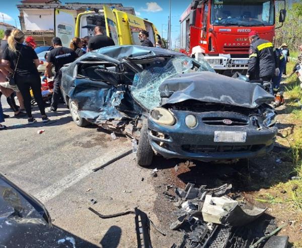 Τροχαίο με τραυματισμό στο Νησέλι – διαλύθηκαν τα αυτοκίνητα