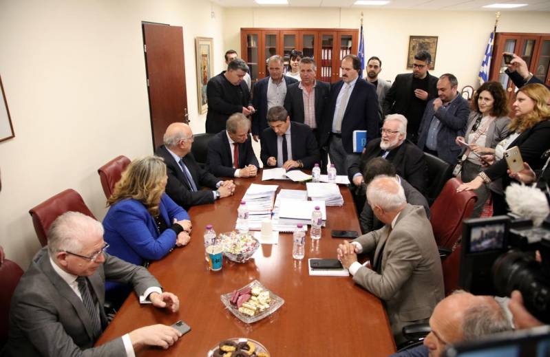 Αυγενάκης από Κοζάνη:  Ο διάλογος με τους αγρότες συνεχίζεται- Στόχος οι αλλαγές στην ΚΑΠ πριν από τις ευρωεκλογές