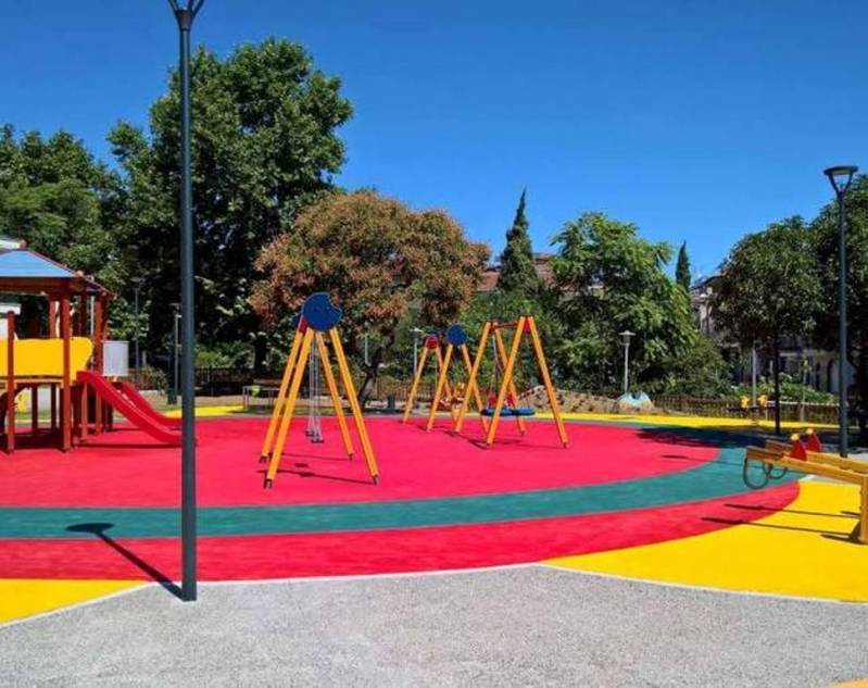 Έκκληση του Δήμου Νάουσας μετά από φθορές σε παιδικές χαρές
