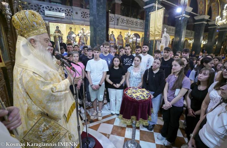 Πραγματοποιήθηκε η εσπερινή Αρχιερατική Θεία Λειτουργία για τους μαθητές των Πανελληνίων εξετάσεων