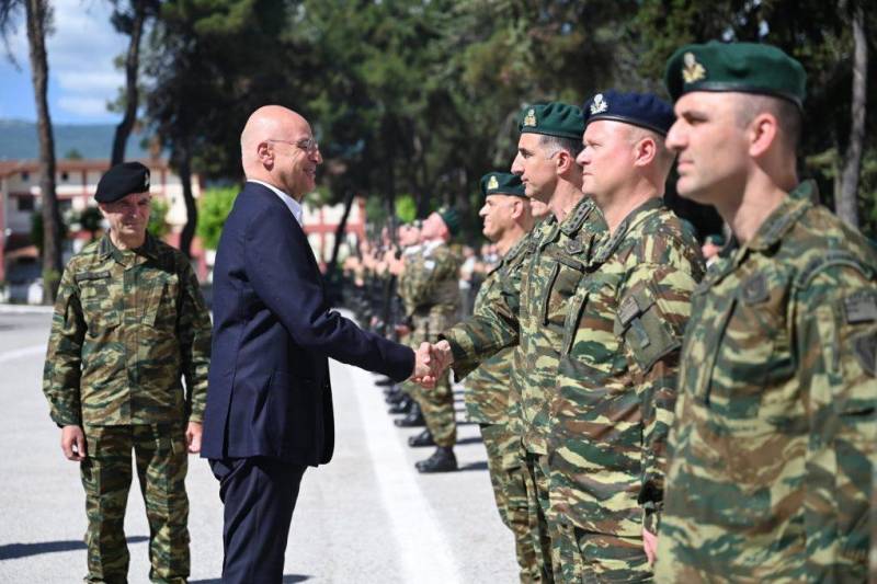 Δένδιας στην 1η Μεραρχία: Προχωράμε σε μια μεγάλη μεταρρύθμιση, την «Ατζέντα 2030»