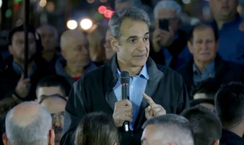 Στα Ριζώματα η πρώτη παρουσίαση του Ψηφιακού Φροντιστηρίου από τον Πρωθυπουργό