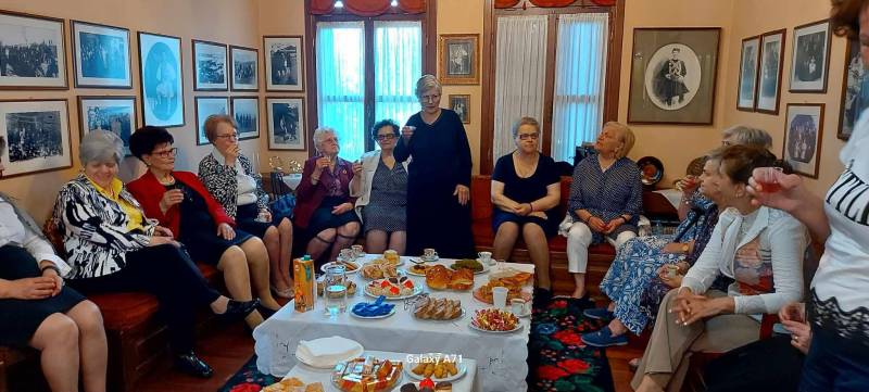 Οι Βλάχες τσούγκρισαν τα αυγά