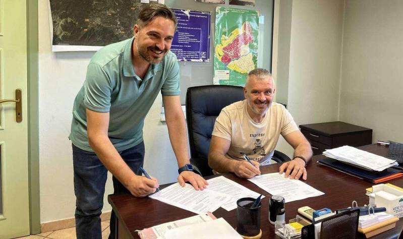 Νάουσα: Υπογράφηκε η σύμβαση για την “Μονάδα πρωτοβάθμιας επεξεργασίας νερού”