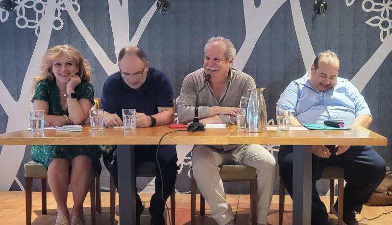 Παρουσιάστηκε στην Βέροια το νέο βιβλίο του Αλέκου Χατζηκώστα «Τα χειρόγραφα του θανάτου»