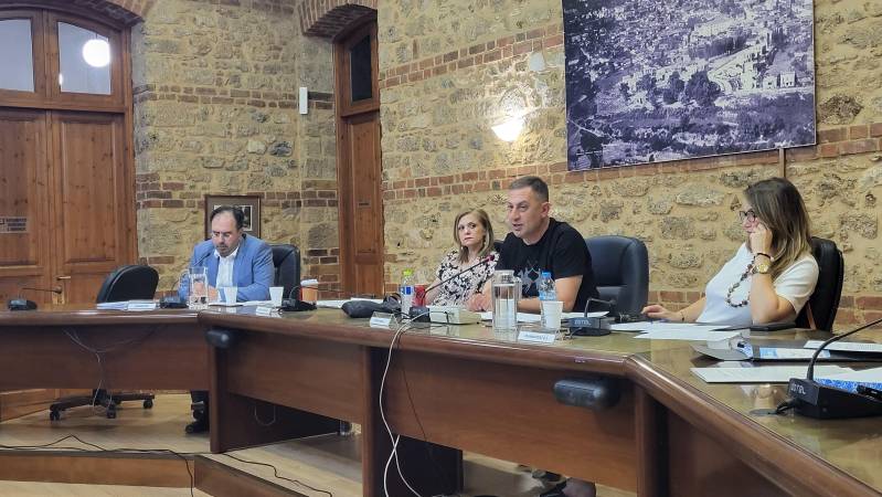 Μικρά – μικρά από το Δημοτικό Συμβούλιο Βέροιας