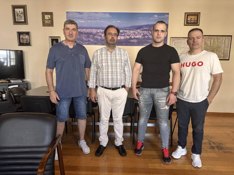 Τον διακεκριμένο αθλητή του Kick Boxing Αντώνη Κατσουγιαννόπουλο υποδέχθηκε ο Δήμαρχος Βέροιας