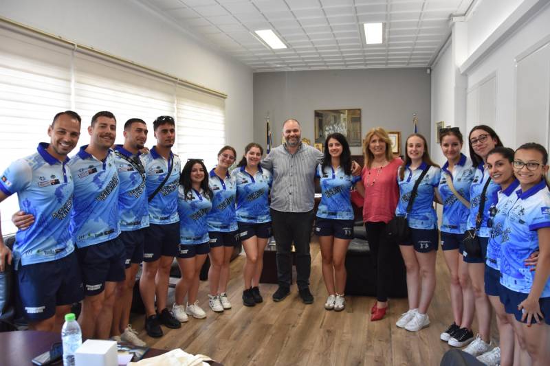 Επίσκεψη μελών  Σχολής Εκμάθησης Παραδοσιακών Χορών  από την Αυστραλία στο Δημαρχείο Νάουσας
