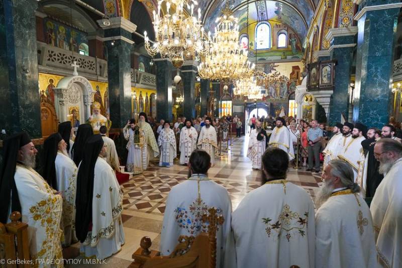 Με λαμπρότητα πραγματοποιήθηκε η θερινή πανήγυρη του Οσίου Αντωνίου στη Βέροια | Νέος Αρχιδιάκονος στην Μητρόπολη