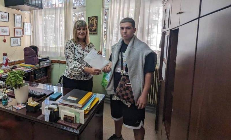 Όταν η νέα γενιά παραδίδει μαθήματα ήθους