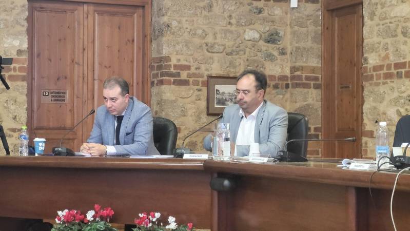 Έγκριση Ισολογισμού Δήμου Βέροιας για το 2022: Έσοδα, Έξοδα και Κριτική για Καθυστερήσεις