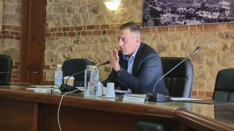Μεσημεριανές θα γίνουν οι συνεδριάσεις του Δημοτικού Συμβουλίου Βέροιας