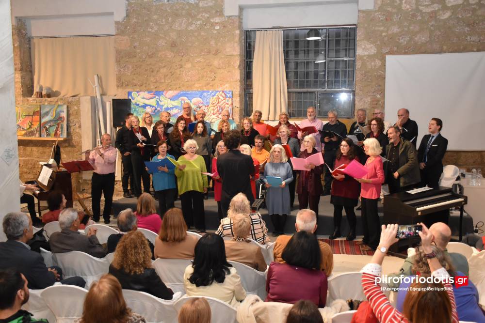 Με χορωδιακά τραγούδια συνεχίστηκαν τα «Μουσικά Μονοπάτια» στο Εκκοκκιστήριο Ιδεών