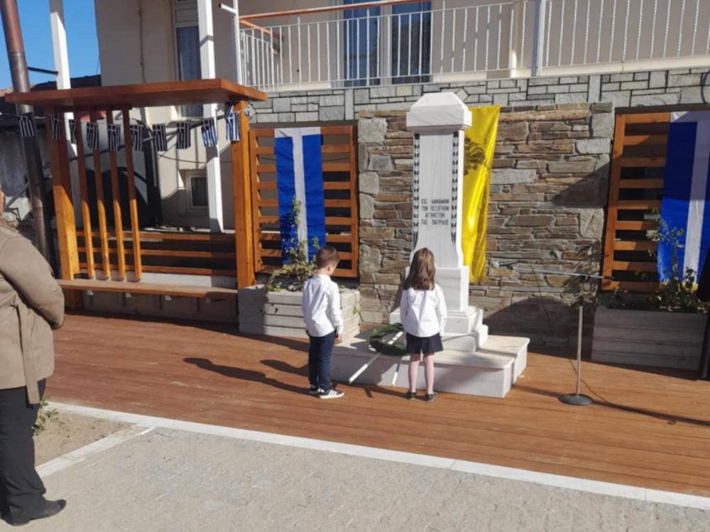 Παρέλαση και κατάθεση στεφάνων στα Ριζώματα για την 28η Οκτωβρίου