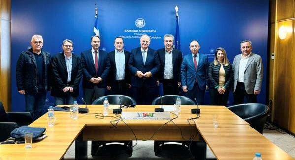 Συνάντηση Υπουργού Αγροτικής Ανάπτυξης με τη νέα Ομοσπονδία Χοιροτροφικών Συλλόγων