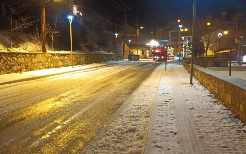 Χιονόπτωση στο Σέλι – Άμεση κινητοποίηση των αποχιονιστικών μηχανημάτων