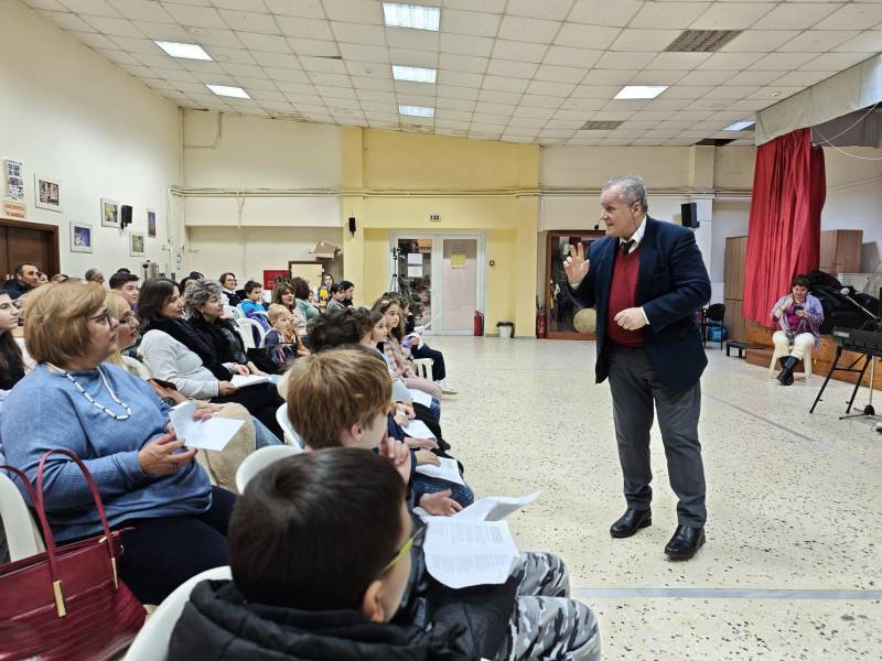 Η πρώτη “Γιορτή Παραμυθιού” του Συλλόγου Ποντίων Μακροχωρίου: Ένα μαγικό ταξίδι στη φαντασία και την παράδοση