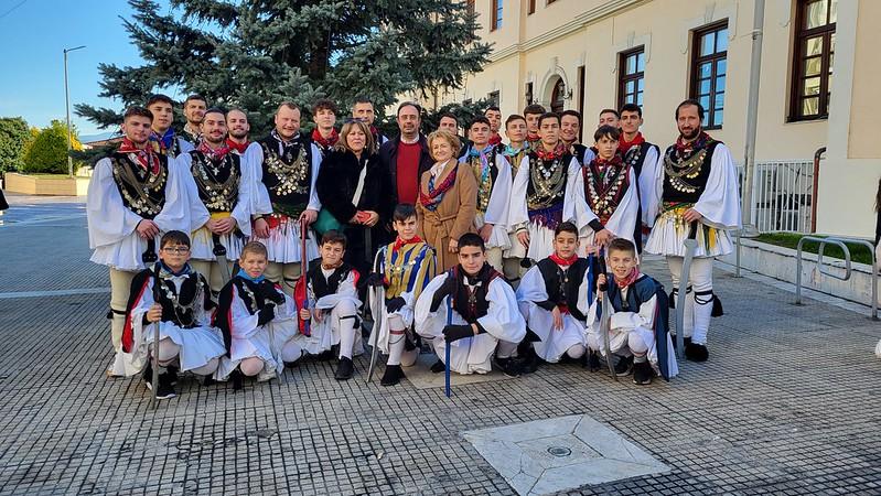 Το Λύκειο Ελληνίδων Βέροιας ζωντάνεψε τα Ρουγκάτσια στους δρόμους της Βέροιας