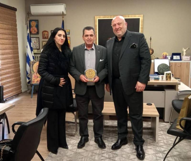 Συνεργασία για την Ενίσχυση των Επιχειρήσεων: Συνάντηση Καλαϊτζίδη με Εκπροσώπους του Επιμελητηρίου Ημαθίας