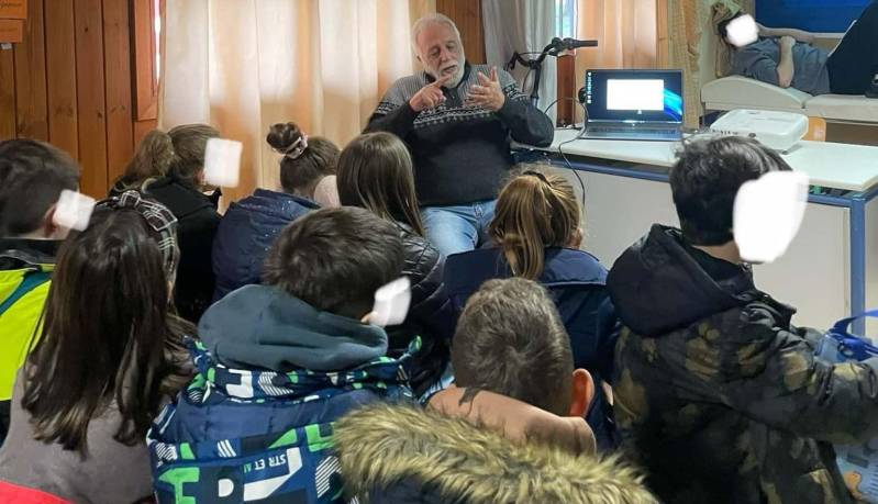 Μαθητές και Εκπαιδευτικοί Ανακαλύπτουν και Φροντίζουν τους Φίλους τους στο Δάσος