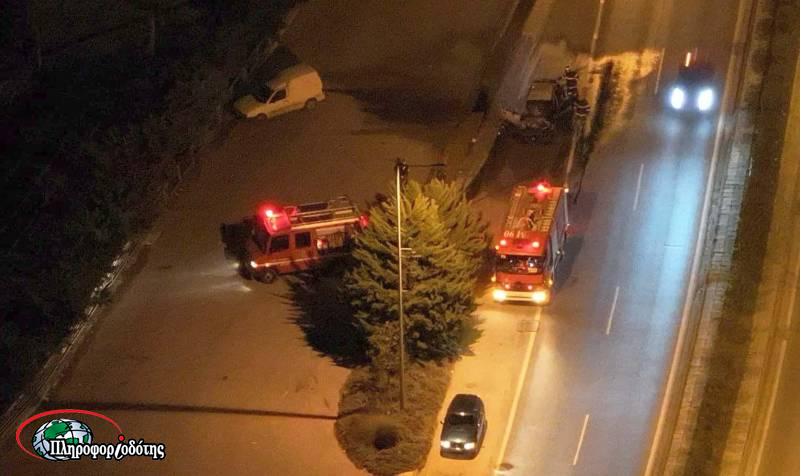 Αυτοκίνητο τυλίχθηκε στις φλόγες στην είσοδο της Βέροιας