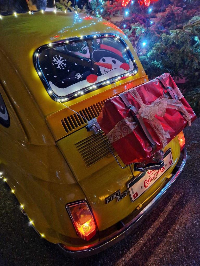Το γιορτινό Fiat 500 που μάγεψε τη Βέροια