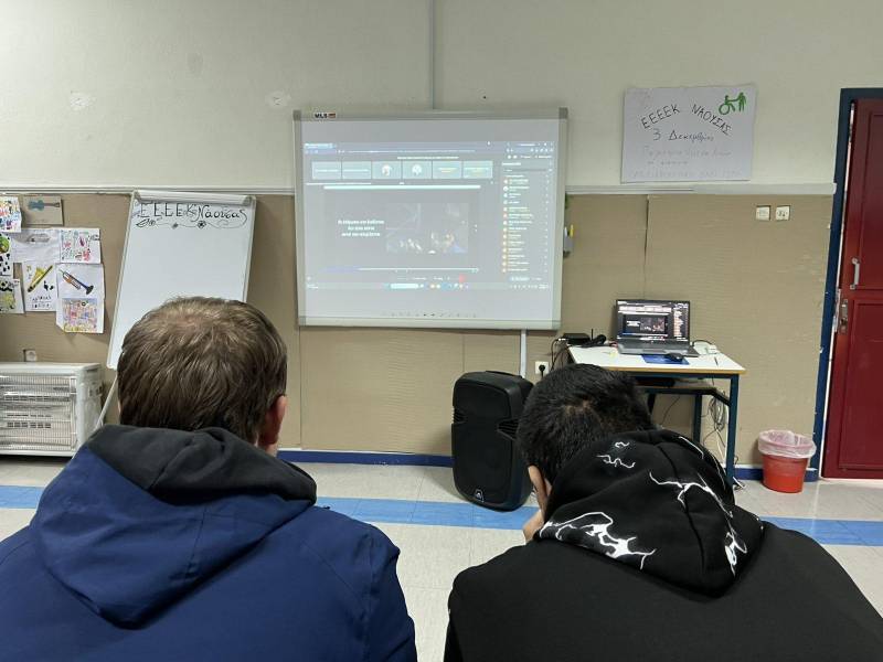 Ενημέρωση για την Ασφαλή Πλοήγηση στο Διαδίκτυο από τη Διεύθυνση Δίωξης Ηλεκτρονικού Εγκλήματος: Εκδήλωση για τους μαθητές του ΕΕΕΕΚ Νάουσας