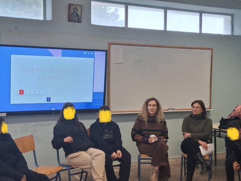 Εκπαιδευτική Δράση για την Έμφυλη Βία στο Γυμνάσιο Μακροχωρίου από το Συμβουλευτικό Κέντρο Γυναικών Βέροιας