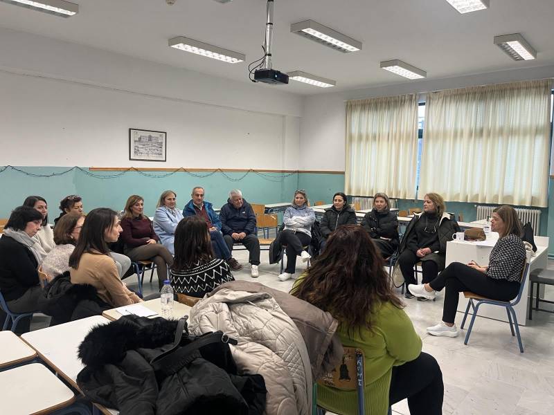 Η σημασία της επικοινωνίας στην οικογένεια» – Επιτυχημένη συνάντηση της Σχολής Γονέων του 4ου ΓΕΛ Βέροιας