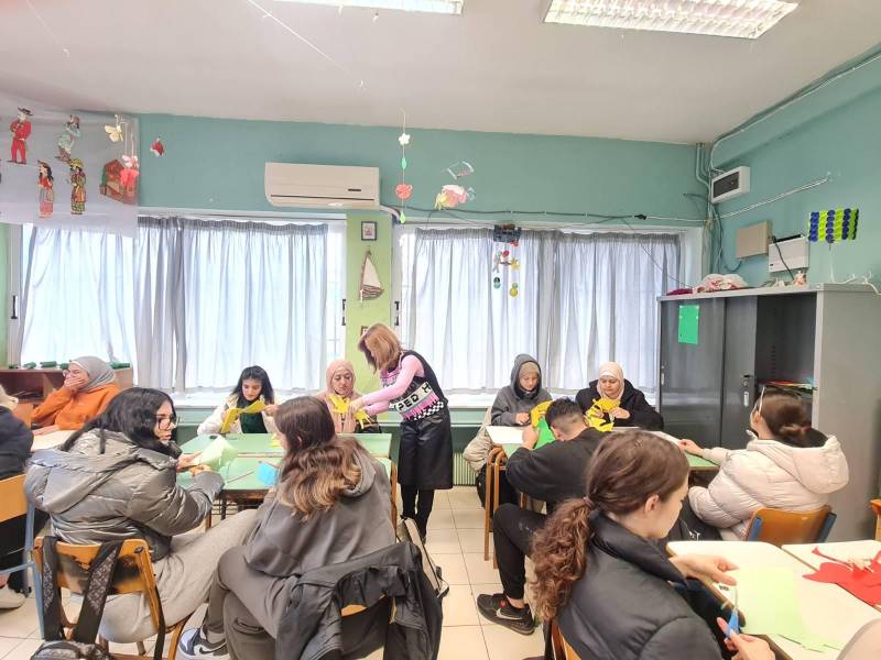 Δημιουργική Συνεργασία και Συμπερίληψη: Μαθητές ΖΕΠ και ΕΠΑΛ Βέροιας σε Εκπαιδευτικό Εργαστήριο Εποχιακών Κατασκευών