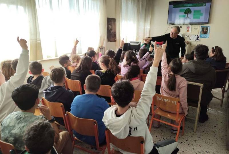 «Πρασινίζουμε την Ημαθία»: Εκπαιδευτικές δράσεις δεντροφύτευσης στα σχολεία