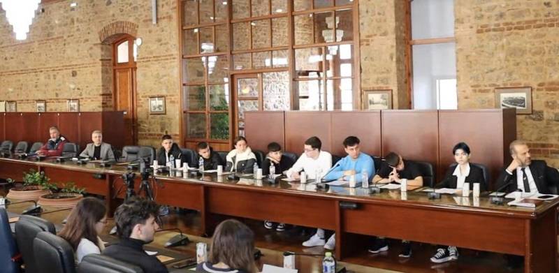 Η φωνή των νέων για το μέλλον της Βέροιας στην 7η Συνεδρίαση του Δημοτικού Συμβουλίου Εφήβων