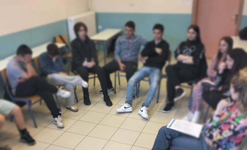 Ολοκληρώθηκαν τα βιωματικά εργαστήρια για την έμφυλη βία στα σχολεία της Ημαθίας από το Συμβουλευτικό Κέντρο Γυναικών Βέροιας