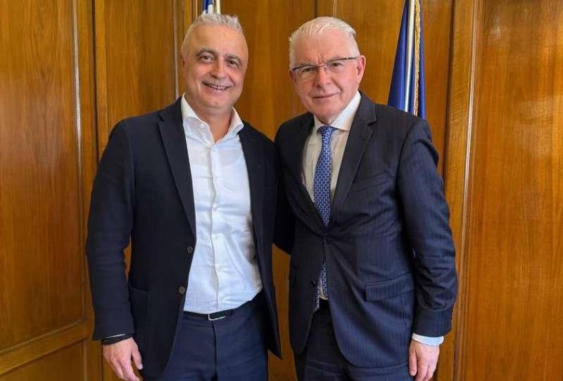 Αποζημιώσεις για παγετό και χαλαζική προστασία στο μενού της συζήτησης του Τσαβδαρίδη με τον πρόεδρο του ΕΛΓΑ