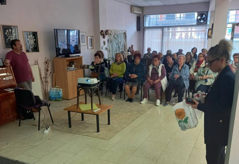 «Στόμα Υγιές – Νους Υγιής»: Ενημερωτική ομιλία στο ΚΑΠΗ Βέροιας με έμφαση στην πρόληψη και τη φροντίδα υγείας