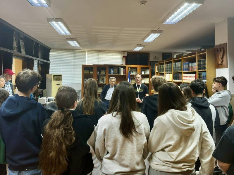 Μαθητές του 1ου Γυμνασίου Νάουσας στην Εκδήλωση Μνήμης για τη Γενοκτονία των Ποντίων