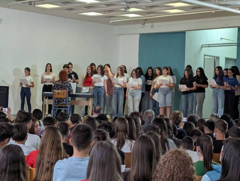 Μουσική και Χορός με Μήνυμα: Μία Μαθητική Παράσταση που Μάγεψε και Συγκίνησε