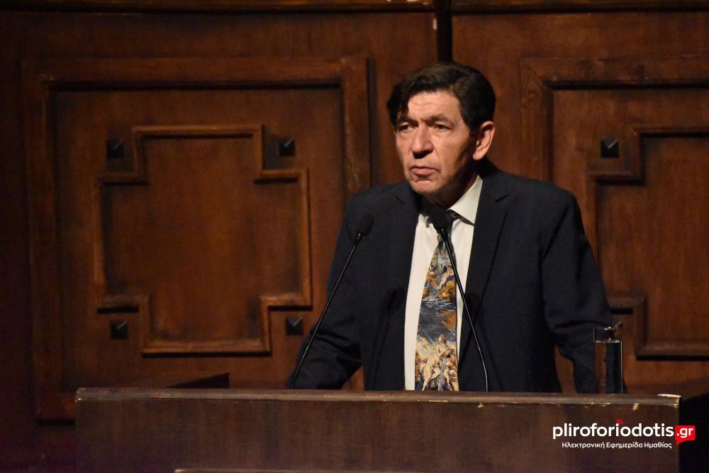 Μια πολιτική εξομολόγηση «Εκτός Ύλης» από τον Γεράσιμο Σκιαδαρέση στον Χώρο Τεχνών