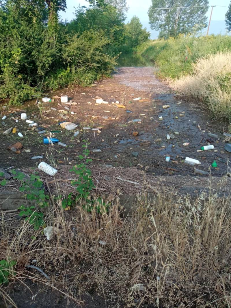 Καθαρίστηκε “βουλωμένο” ρέμα στην Παλαιά Λυκογιάννη