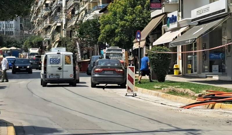 Σκαμμένη πόλη, αγανακτισμένοι πολίτες